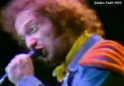 Jethro Tull - Bungle In The Jungle (1974)
