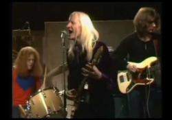 Johnny Winter - Mean Town Blues (1968)